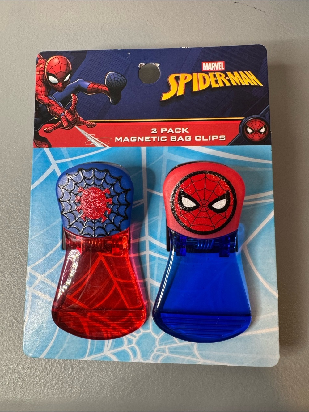Marvel Spider-Man Magnetic Bag Clip Duo - Red & Blue 2pc set hero